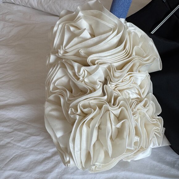 Women's Long Evening Dress - Picture 4 of 8